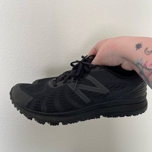 COPY - BRAND NEW new balance non slip shoes!